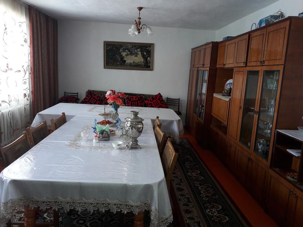 Guest House Baytur Kochkor Bagian luar foto